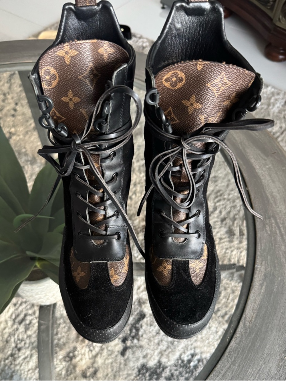 Louis Vuitton combat calfskin and suede boots, black with brown size EU 40 - Picture 8 of 11